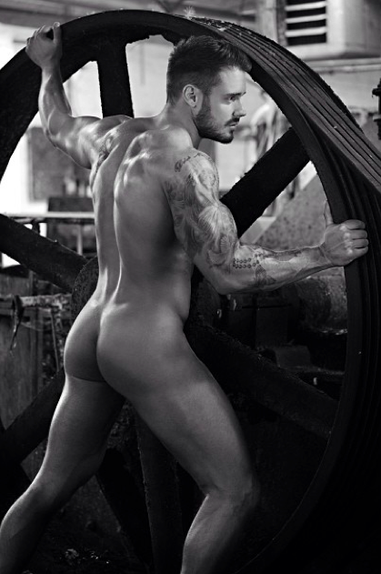 completelyfine:  http://completelyfine.tumblr.com Over 15,000 followers. Oh yeah.