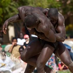 accras:Senegalese wrestlers battle in the