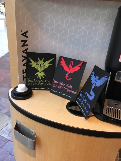 altamirage:at my work - teavana at park place mall in tucson - we’re giving team discounts based on 