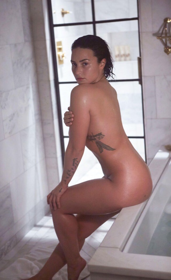 Porn Pics a-cleanlook:Demi Lovato