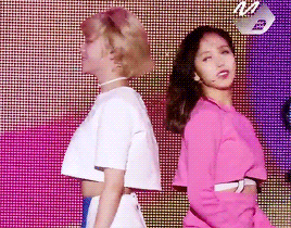 yjeongyeon: 2yeon pinky swearing to do The Most™