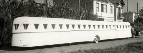 odditiesoflife:Strange Inventions from the Past (Part 2)An extending, stretch RV. (France, 1934)Anal