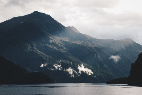 nicwilsonphotography: Sunbeams in Doubtful Sound || Nic Wilson