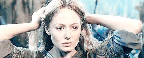 queenlegolas:My Lady, there may come a time for valour without renown. Who then will your people loo