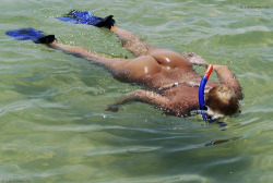 allsportsgirls:  naked sportswomen on the nudist beach 