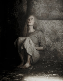 iheartgot:   New Still of Cersei Lannister