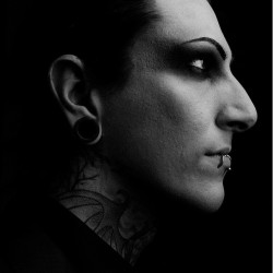 elmakias:  Got a chance to photograph @chrismotionless.