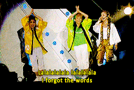 ∞ examples of Ayumi Hamasaki being flawless: Ayu vs Trauma at COUNTDOWN LIVE 2004-2005∞+1 examples o