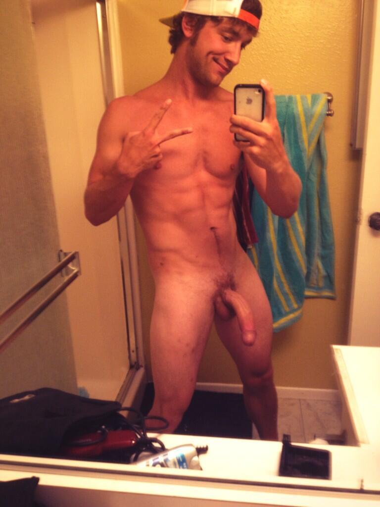 bigdicksatwork:  Ridiculously hot Van Wylde.