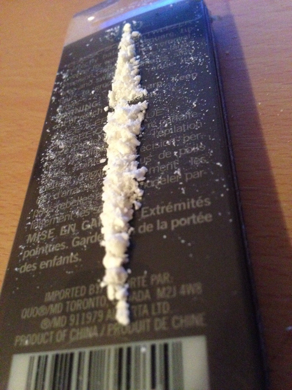 baaybee88:  Another line of coke to sniff away my thoughts . No shame. 