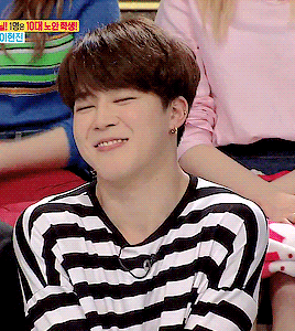 sosjimin: i wanna pinch his cheeks