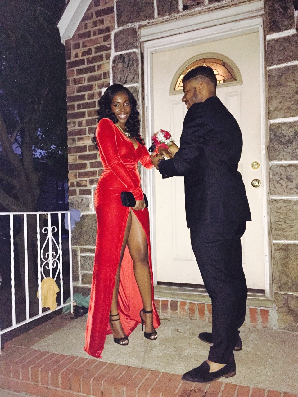 wildmahogani:  my blood n his girl did the damn thing. show them some loveee .