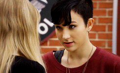 audreyjensen:  Audrey Jensen + Looking at the ladies (✿◠‿◠) 