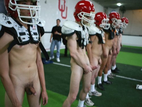 indianatractorboy:  http://indianatractorboy.tumblr.com/tumblr batch upload bloadr.com