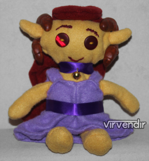 virvendir: Finished the first plush I ever made today! Isn’t she a cute little hell queen? I&r