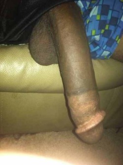 badboiijonn:  I like my “dick” down low