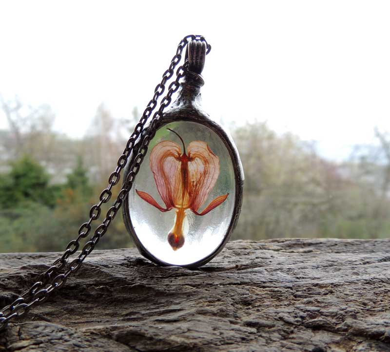 culturenlifestyle:	Ethereal Terrarium Jewelry Polish boutique Mariaela creates handmade