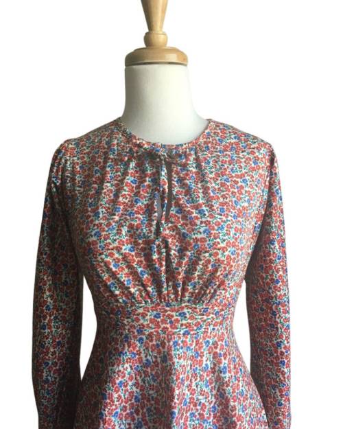 True vintage, 60s/70s floral dress. x