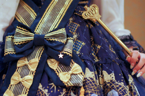 sew-sweet:Crystal Dream Carnival for Saturday at Rufflecon!