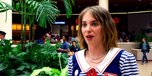 eggogorgon:When I think about it, I should’ve been hanging out with this girl the whole time. 