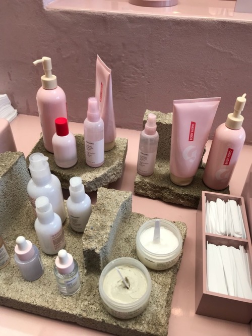 longlashedingenue:Glossier LA Showroom