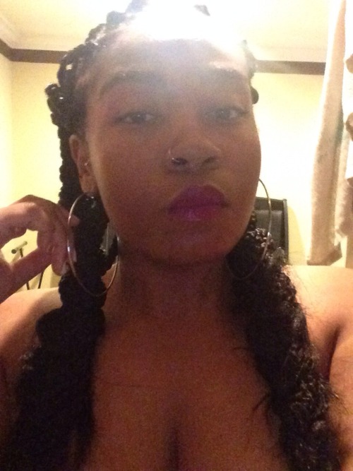 holdmydiiiiiiiiiiiiiiiiiiiick:  ai-yanna:  Looks  Look