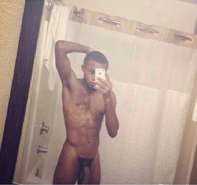 leyparis:  baddazzonebe:  Find my 2 threesome boys  Damn