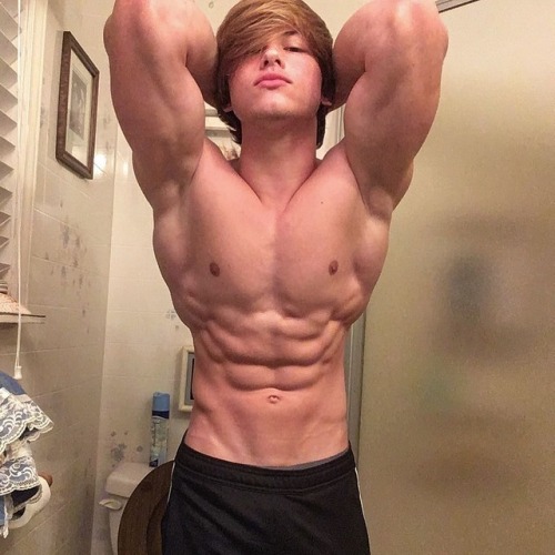 super-youngandstrong:Jailbait Of The Week: Aidan Ratcliff