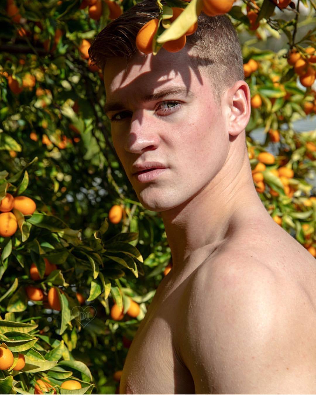 speedobuttandtaint:  androfiles:Matty Carrington by Doug Inglish – Man About Town