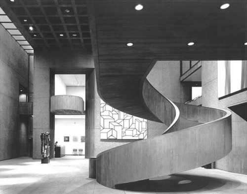 hapsical:staircase at the Everson Museum of Art, by I.M. Pei 