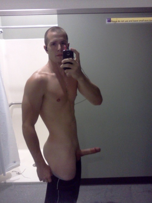 wowcocks:  Fuck me hard before you go! http://wowcocks.tumblr.com/