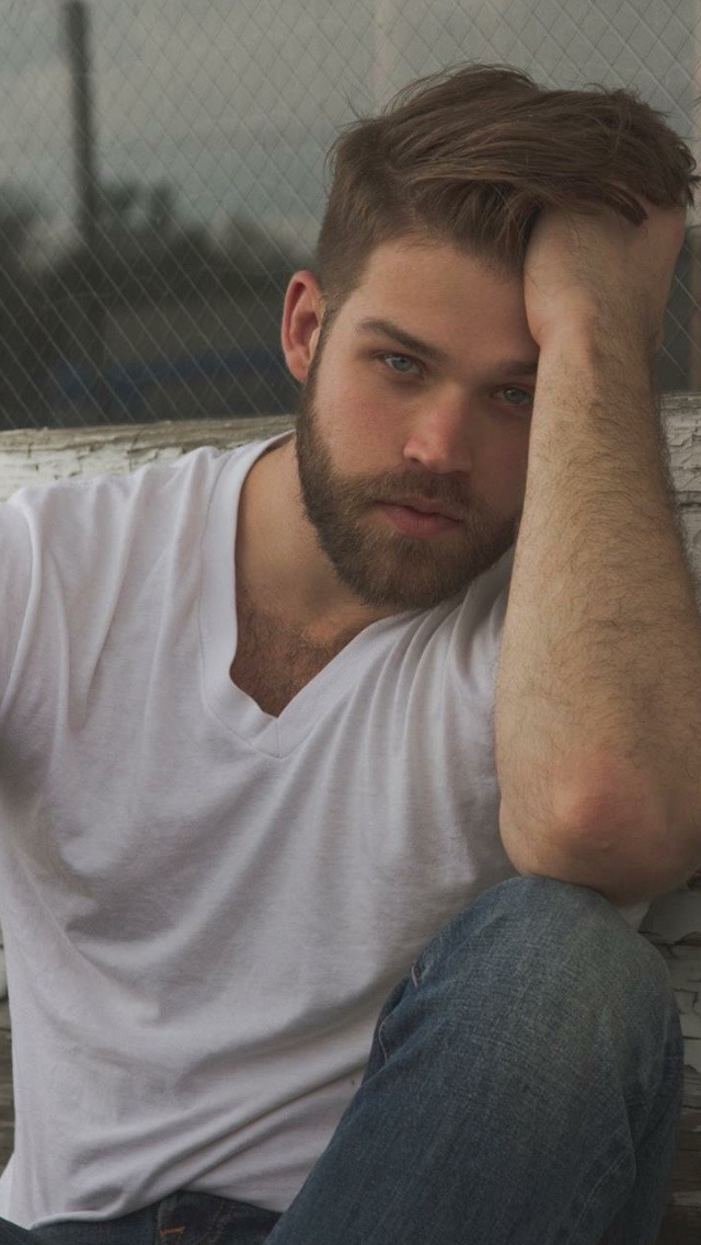 mancrushoftheday:  Reblogged via The Man Crush Blog / Facebook / @man_crush