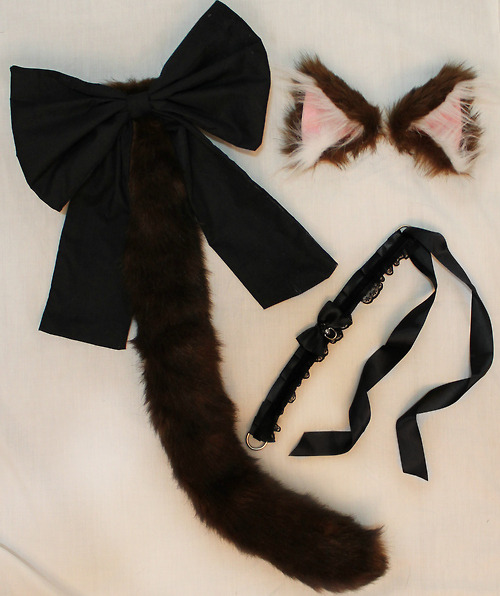 i-am-daddys-princess:  I need the second one in Daddy to bad it wasn’t a pink bow !! But I need it !! 