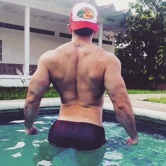 malebubblebutts:  Follow me @bubblebutt_men #gayfitness #gaykik #gaybubblebutt #gay