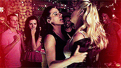 coinneachh:  30 days of valkubus └ day 8 - bo/tamsin + kisses 