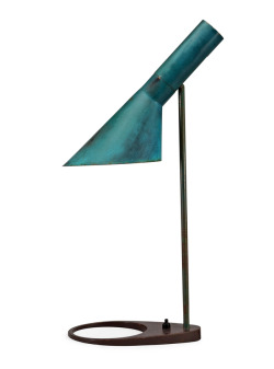 design-is-fine:  Arne Jacobsen, table lamp, n.d. Fritz Hansen, Denmark. Via bukowskis
