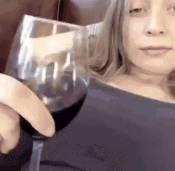 annabellehectorworldofweird: She has a drinking problem.