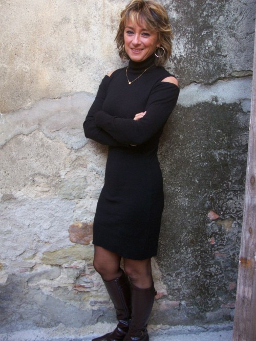 realwomeninboots:  Please take a moment to visit our sister blog thighsof.tumblr.com/ Remembe