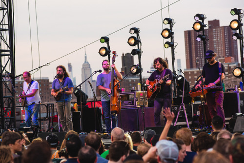 Country comes to the Big Apple as Greensky Bluegrass blaze their lasers across the New York Skyline 