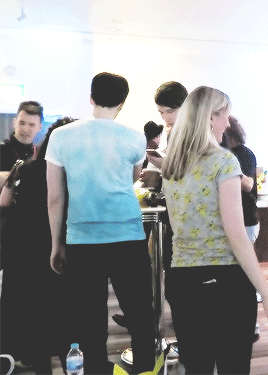spaceprincedan:foreshadowingclouds:cleverhowell:xxhe’s just like blindly following him STOP WITH THI