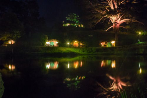 living-inbetween:Hobbiton, Matamata, New Zealand. ALL THe Hobbit Houses…