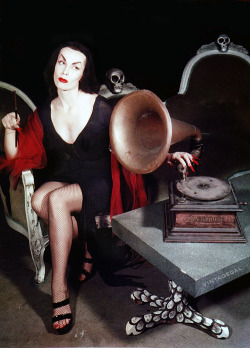 vintagegal:  Vampira c. 1950s