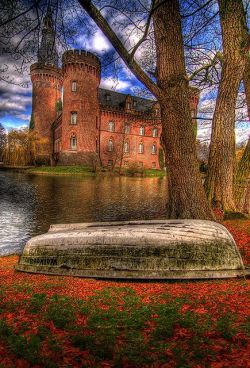 crescentmoon06:  Schloss Moyland, North Rhine-Westphalia,