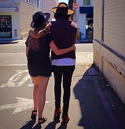 harrystylesdaily: aconed: Strolling …