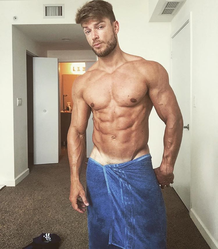 lumbrjax:  Instagram user @armando_fogaca_oficial http://ift.tt/1MazxnP