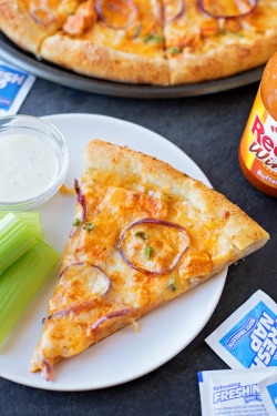 foodiebliss:  Buffalo Chicken Pizza With