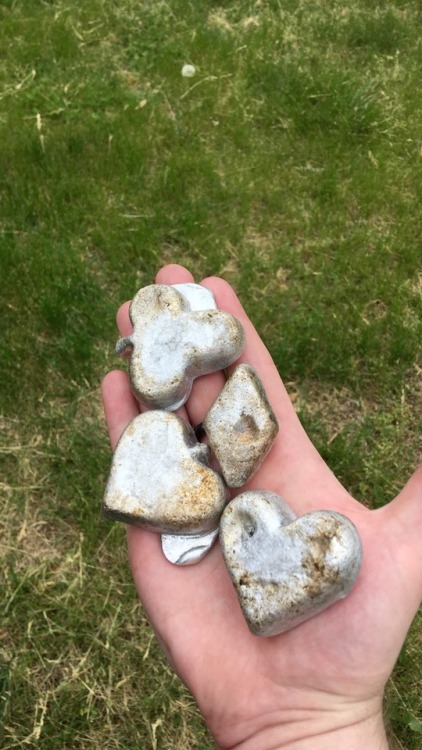 Four aluminum ingots and a shit ton of slag