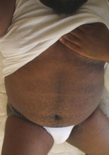 blackbearsandchubbies:  This picture needs more notes…  bigbellies:  Tank &amp;