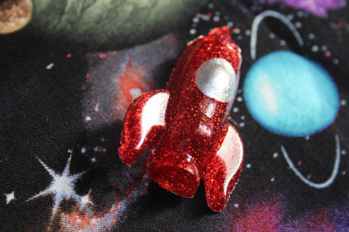 Retro Rocket Pin //ggtrinkets