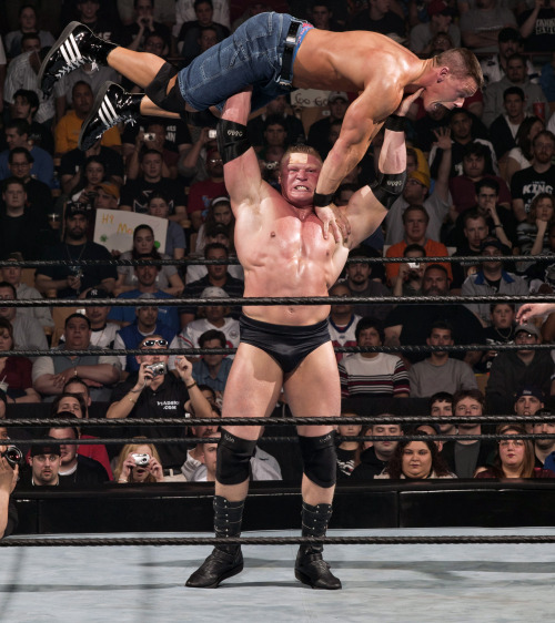 Sex fishbulbsuplex:  Brock Lesnar vs. John Cena pictures